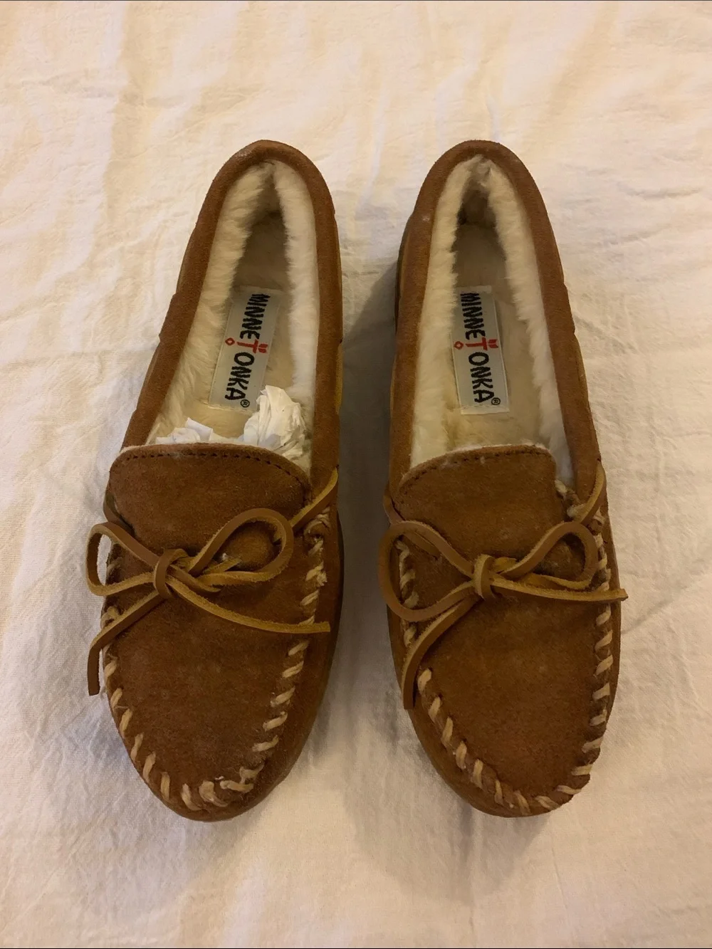 Minnetonka Women’s Moccasin Brown Shoe Slipper Sz 6 NEW Shearling Lined Hardsole